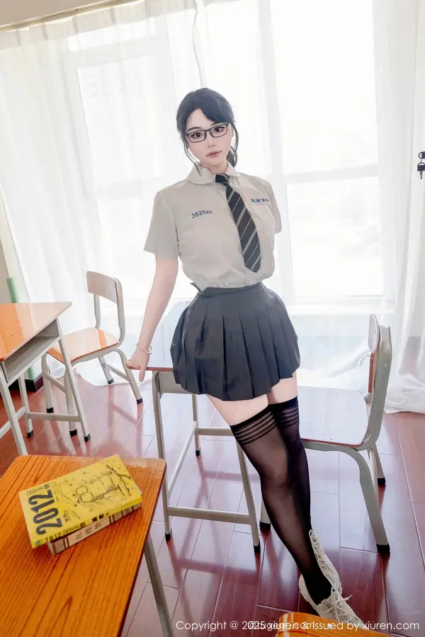 Vol. 10530 汐汐爱吃草莓(86P)