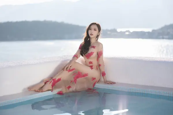 Vol. 0691 王馨瑶《私购流出》(76P + 1V)