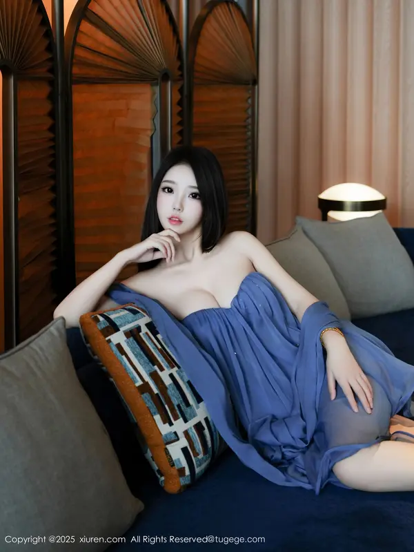 Vol. 10988 烧烧小桃(53P)