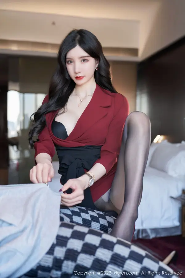 Vol. 04877 周于希Sally(77P)