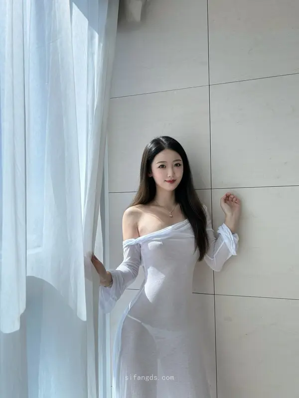 Vol. 9840 唐安琪《私购流出》(93P + 2V)