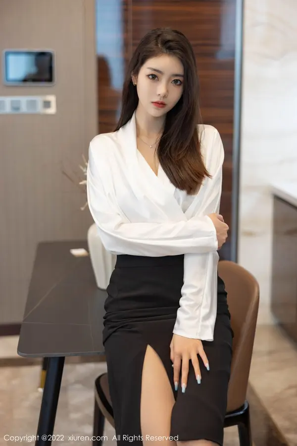 Vol. 04869 可乐Vicky(71P)