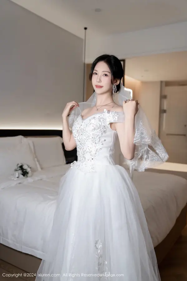 Vol. 08998 利世(101P)