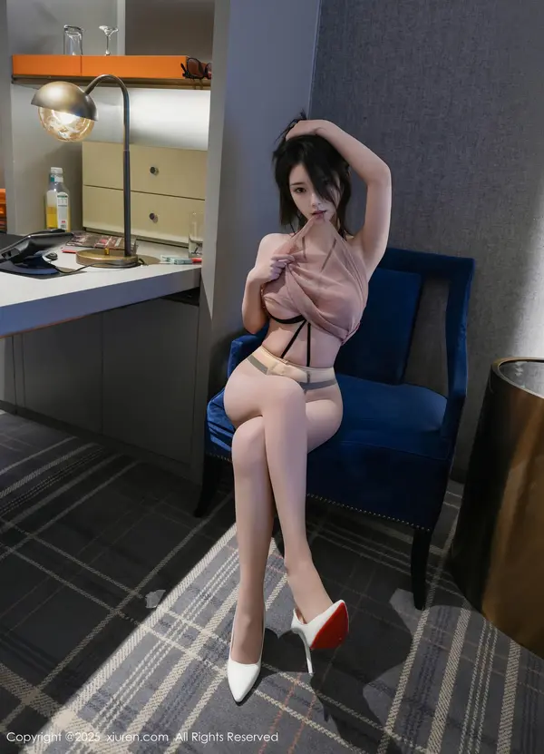 Vol. 10758 烧烧小桃(47P)