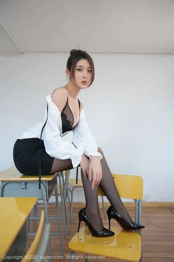 Vol. 05709 夏甜甜(81P)