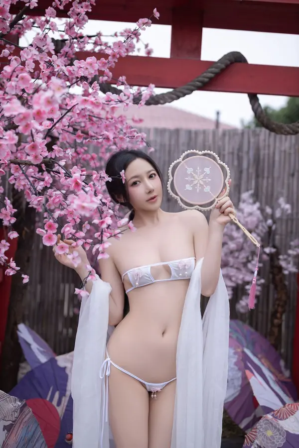 Vol. 8927 鱼子酱Fish《花想容》(120P)