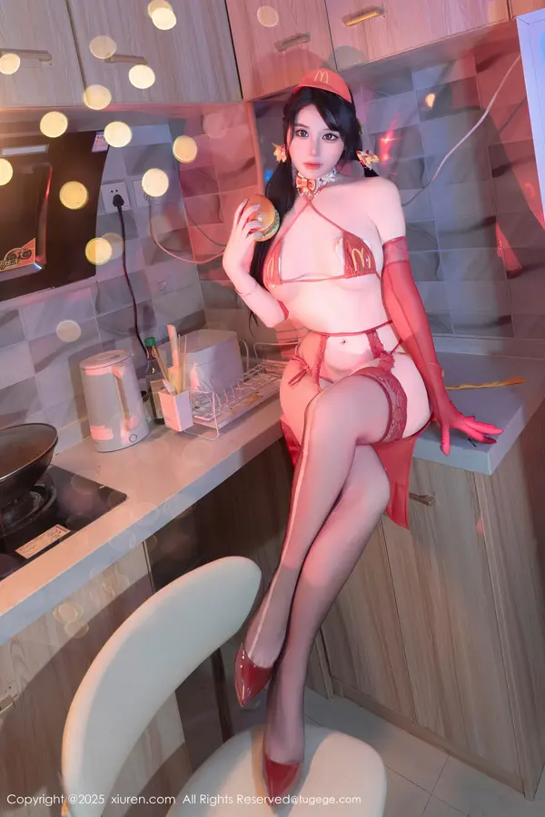 Vol. 11154 汐汐爱吃草莓(79P)