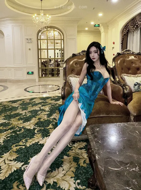 王馨瑶《私购流出》(81P + 1V)