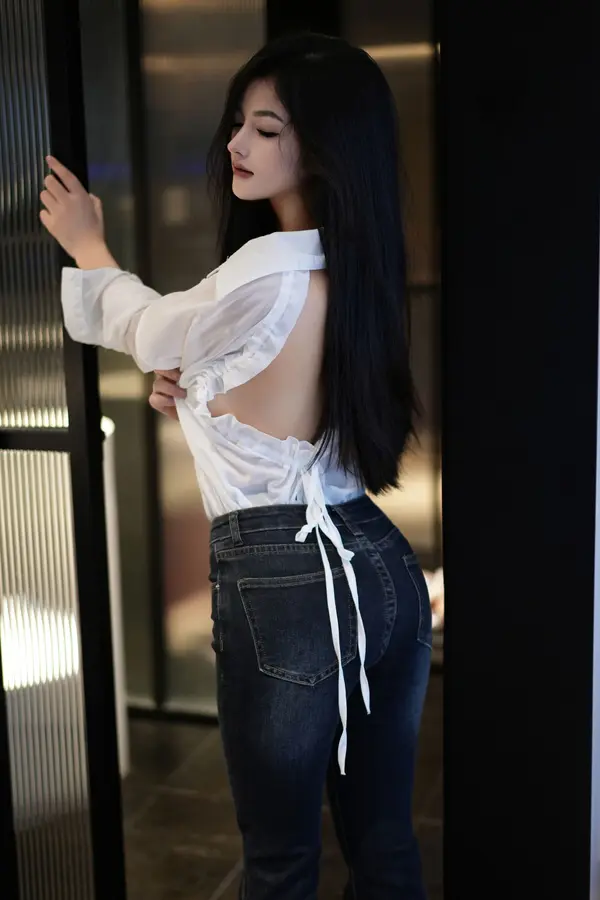 Vol. 07645 谭小灵《私购流出》(117P)