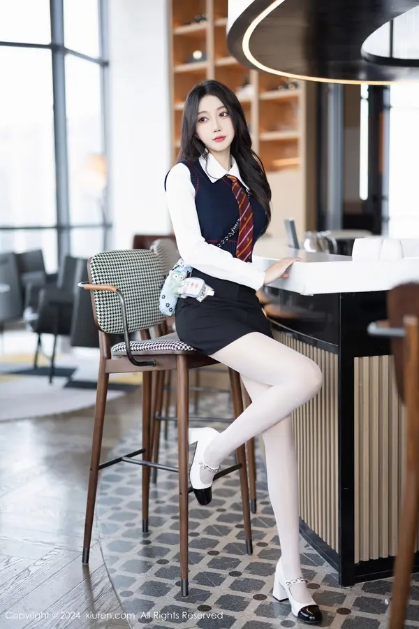 Vol. 08247 玥儿玥(83P)