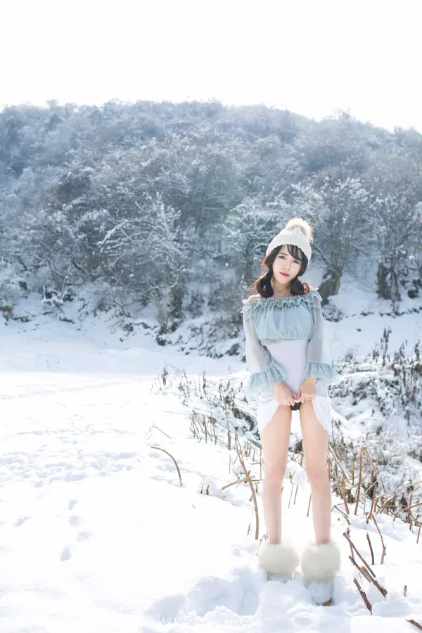 Vol. 00720 兜豆靓Youlina(52P)