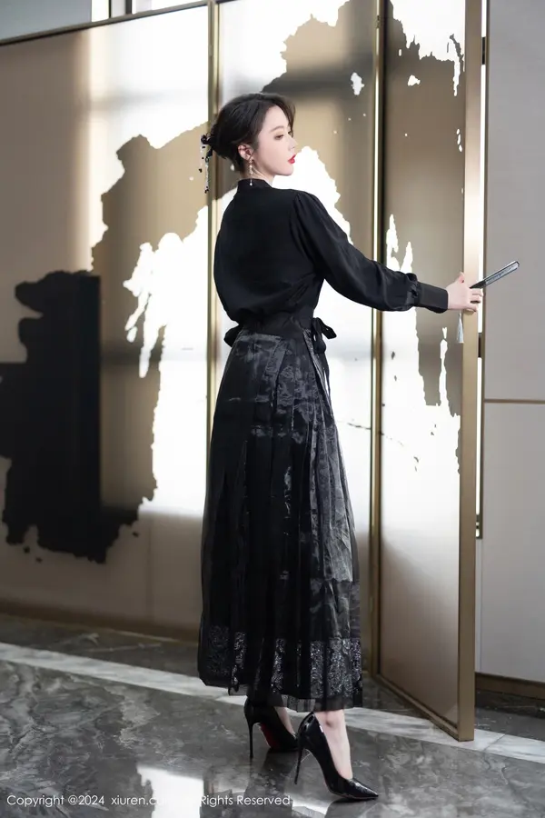 Vol. 08465 梦心玥(83P)
