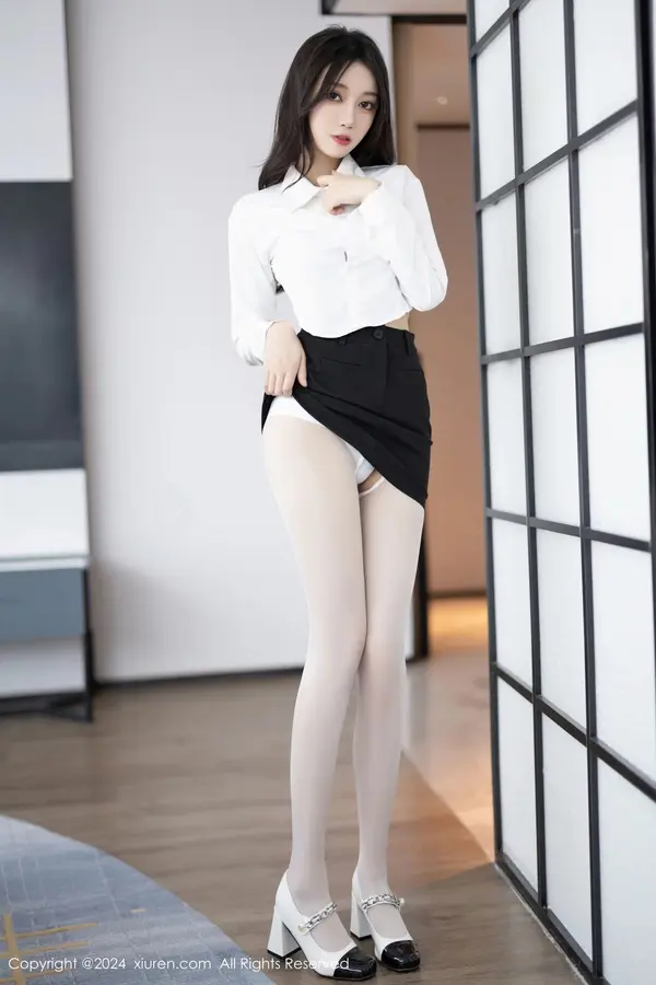 Vol. 08247 玥儿玥(83P)