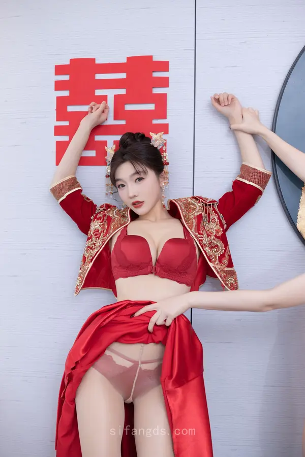 Vol. 9770 陆萱萱《私购流出》(92P + 2V)
