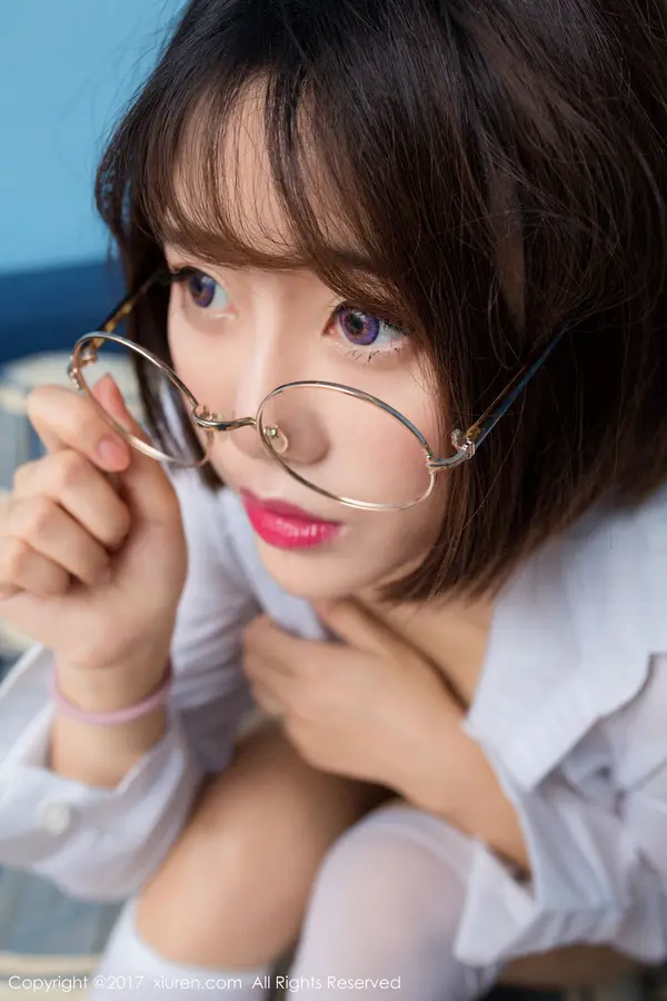 Vol. 00678 兜豆靓Youlina(56P)