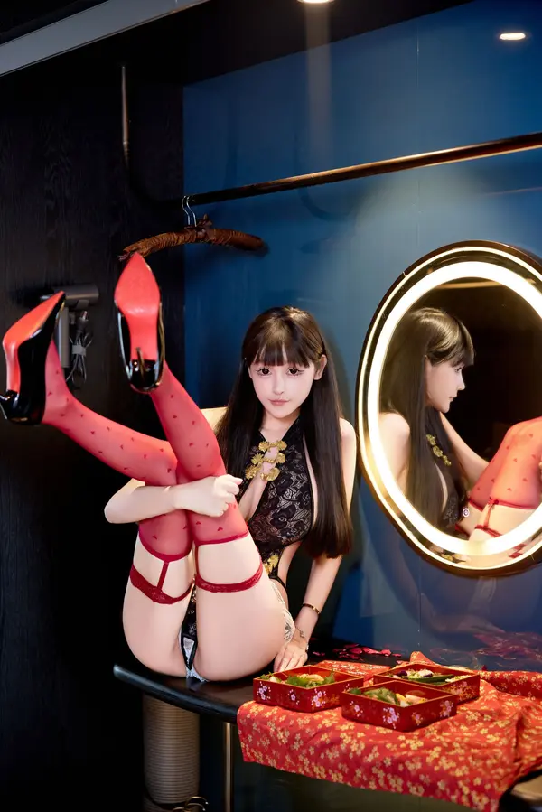 Vol. 10448 智恩baby《私购流出》(70P + 1V)