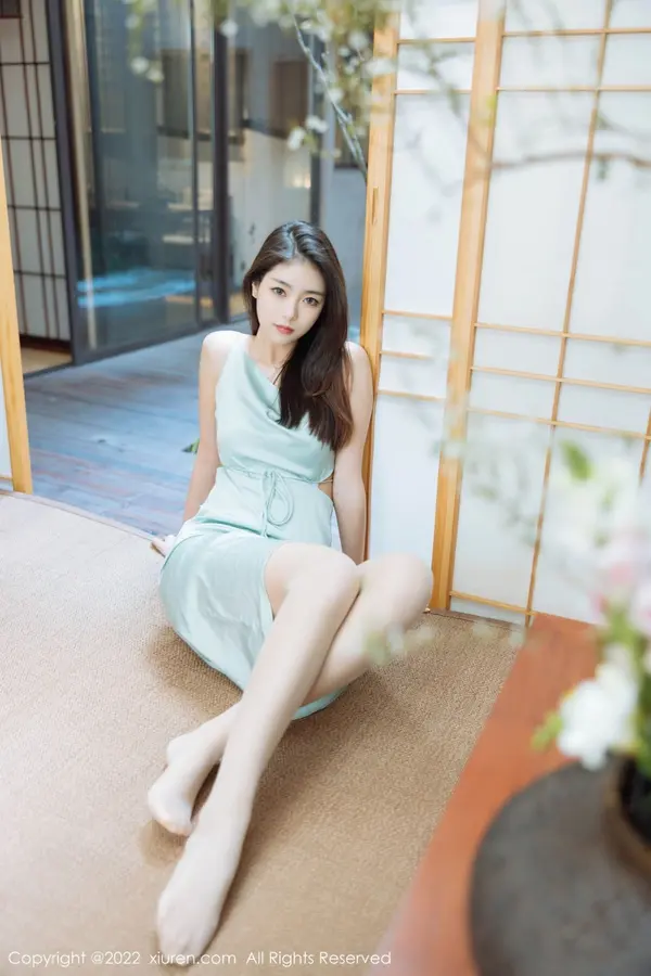 Vol. 04832 可乐Vicky(46P)