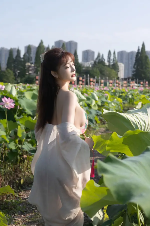 Vol. 10630 陆萱萱《私购流出》(91P)