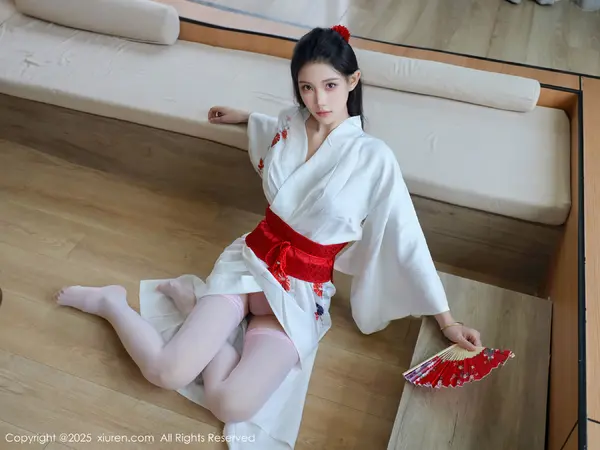 Vol. 10767 梨霜儿(84P)