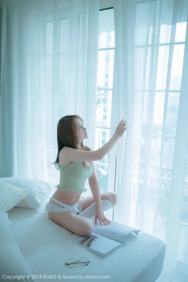 Vol. 0080 风衣月Lucy(47P)