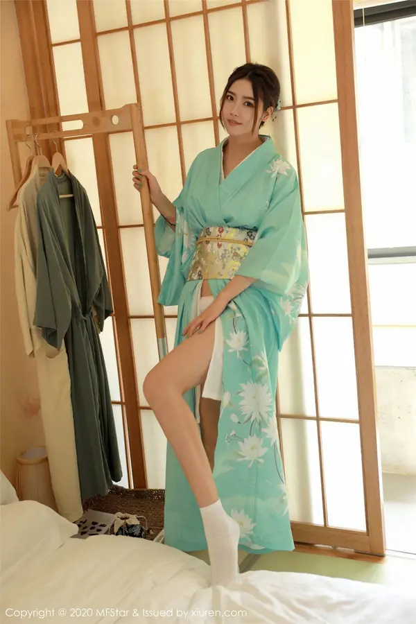 Vol. 0332 方子萱(73P)
