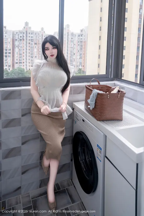 Vol. 11010 汐汐爱吃草莓(84P)