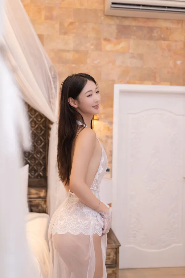 Vol. 07369 唐安琪《私购流出》(89P + 2V)