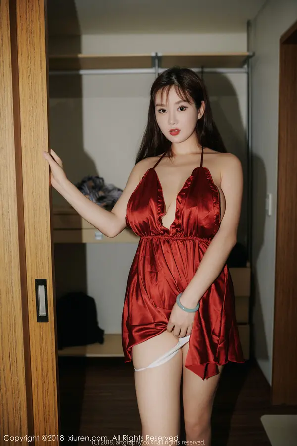 Vol. 01204 易阳Silvia(33P)