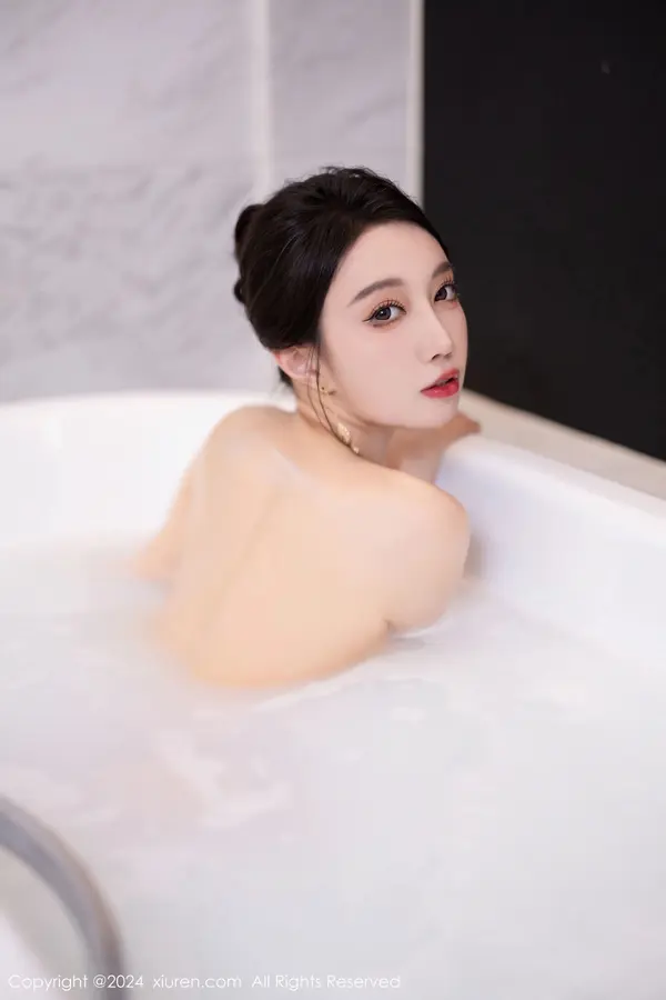 Vol. 08479 玥儿玥(71P)
