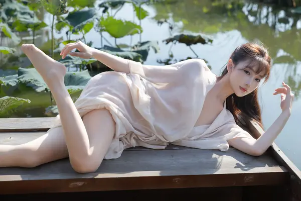 Vol. 10630 陆萱萱《私购流出》(91P)