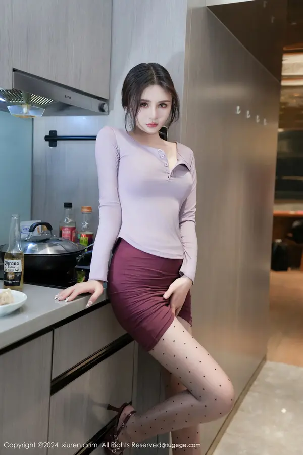 Vol. 08622 Emily尹菲(85P)