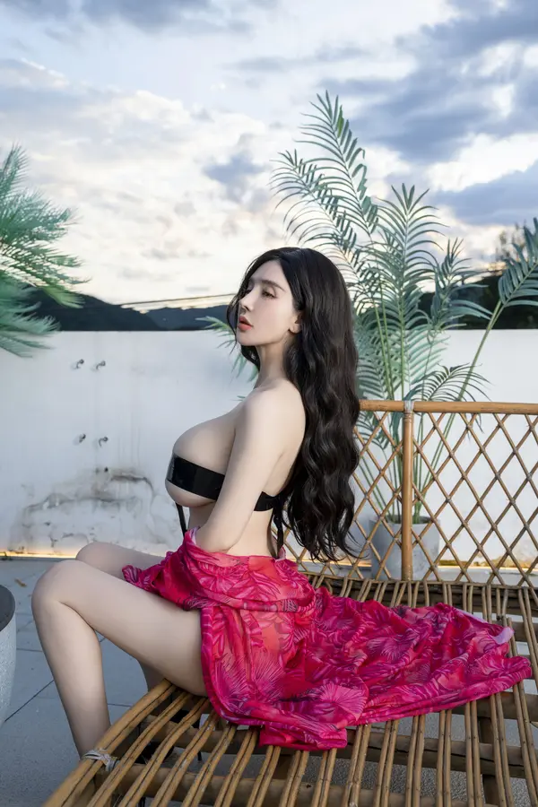 Vol. 0267 潘思沁《私购流出》(90P)
