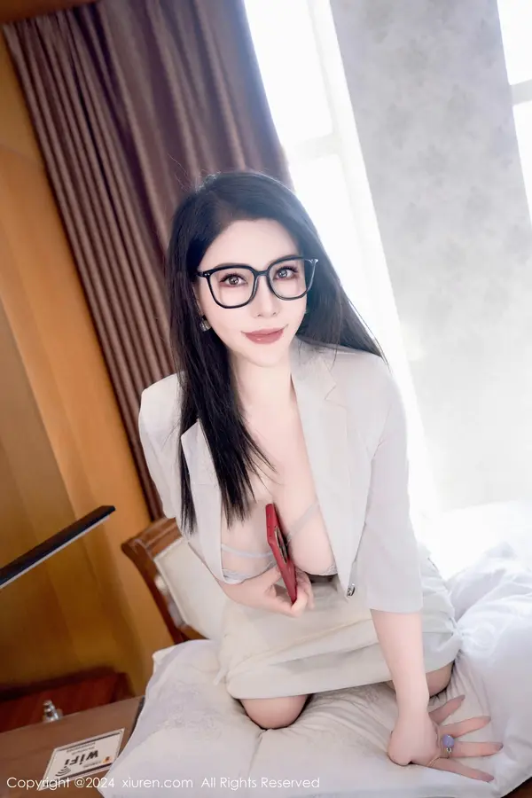 Vol. 08008 悦悦姐(64P)
