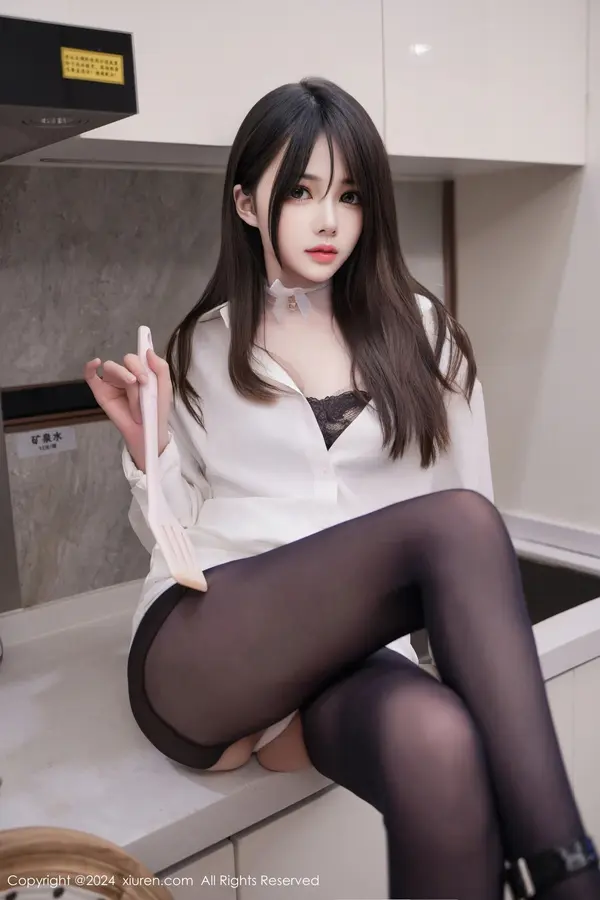 Vol. 08429 林月月(66P)