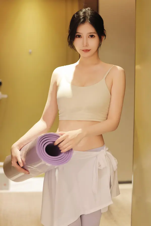 尹甜甜《瑜伽老师》(81P)