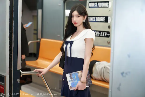 Vol. 04979 周于希Sally(81P)