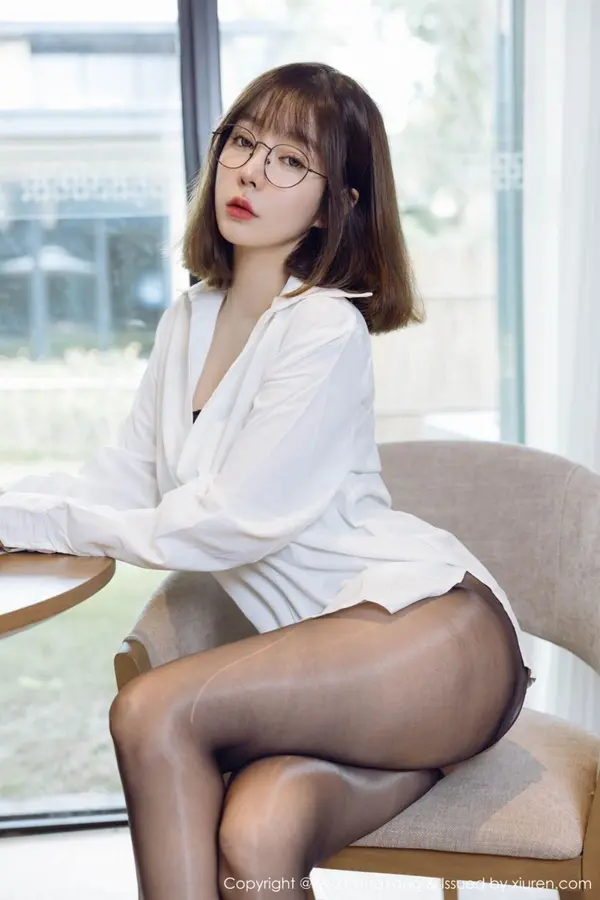 Vol. 0460 王雨纯(52P)