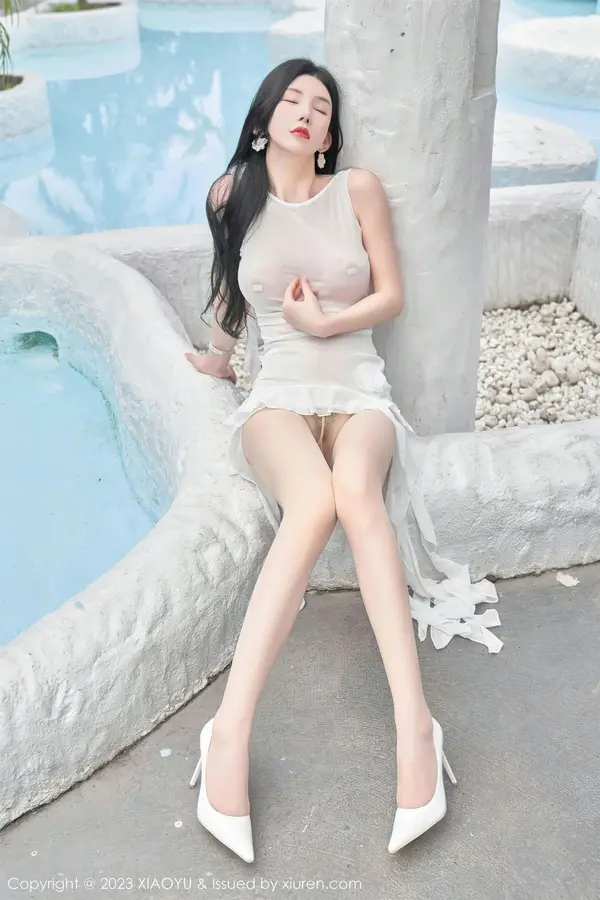 Vol. 07049 周于希Sally(90P)