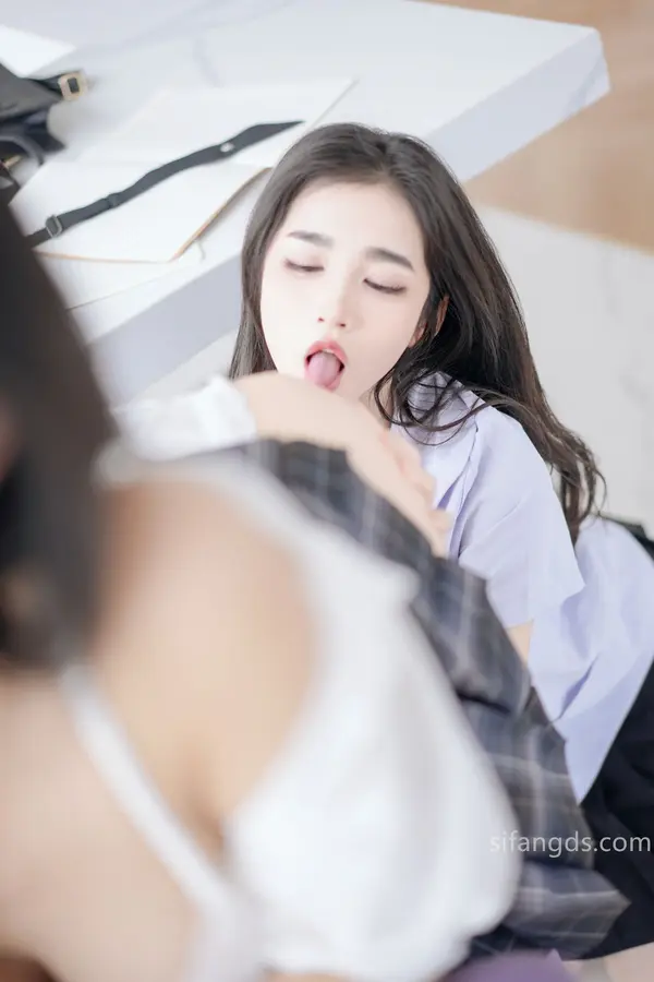 Vol. 1057 鱼尾fish&谭小灵《私购流出》(116P + 1V)