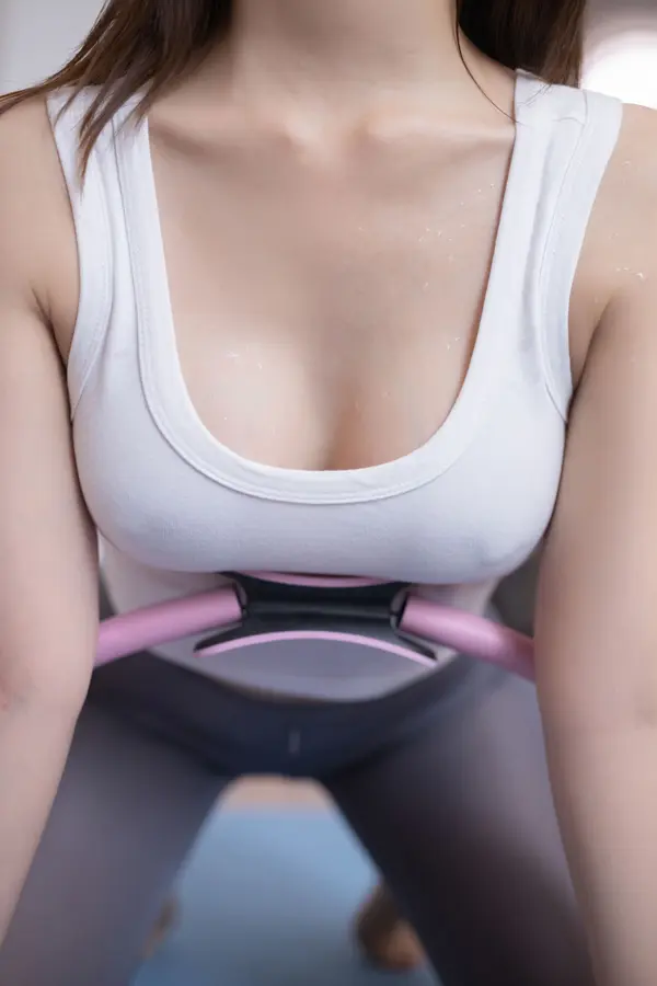 杏子Yada《开档瑜伽》(110P)