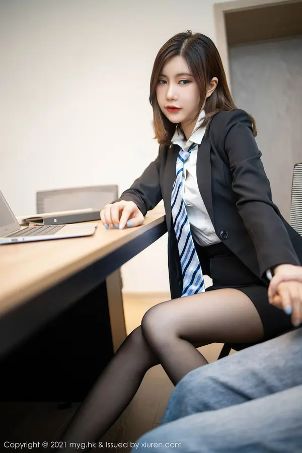 Vol. 0499 Carina绮里嘉(81P)