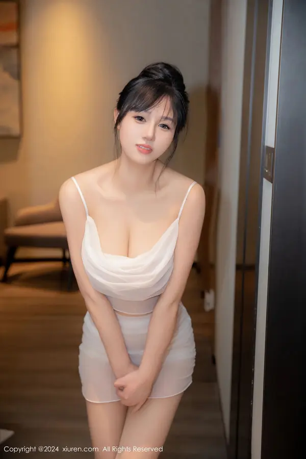 Vol. 08611 金小依(84P)