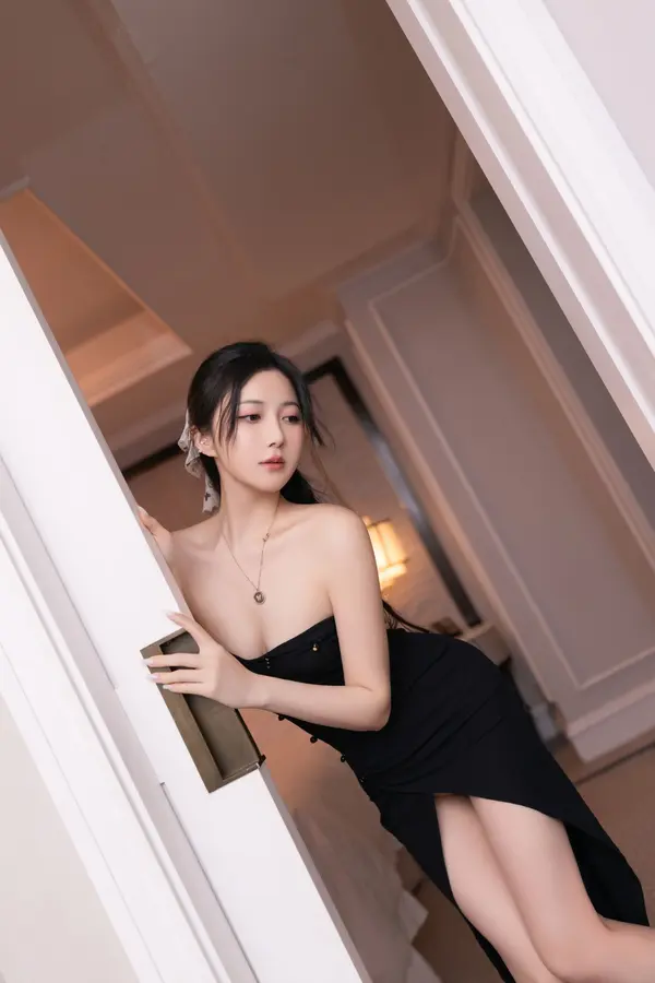 Vol. 10480 鱼子酱Fish《私购流出》(120P)