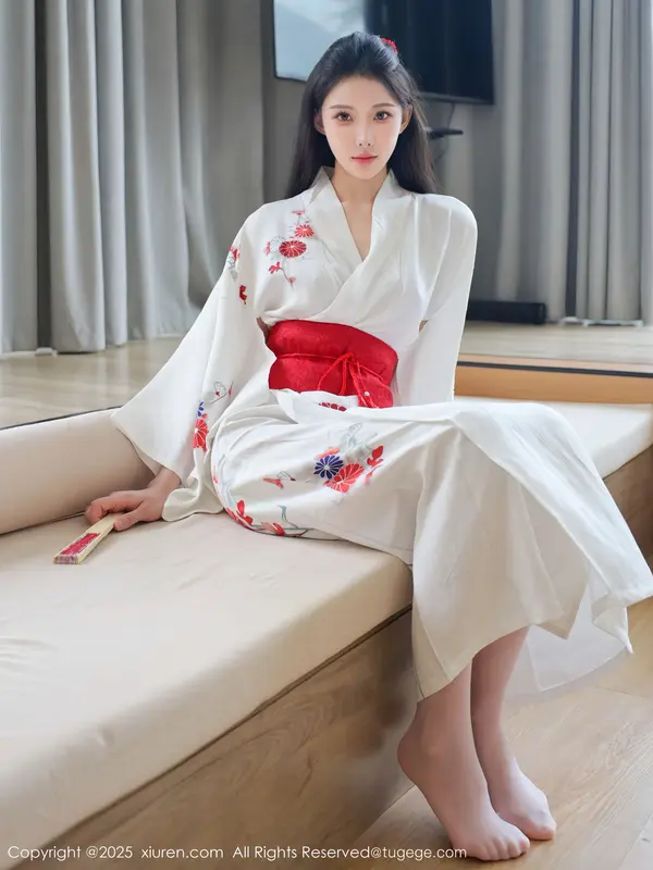 Vol. 10767 梨霜儿(84P)