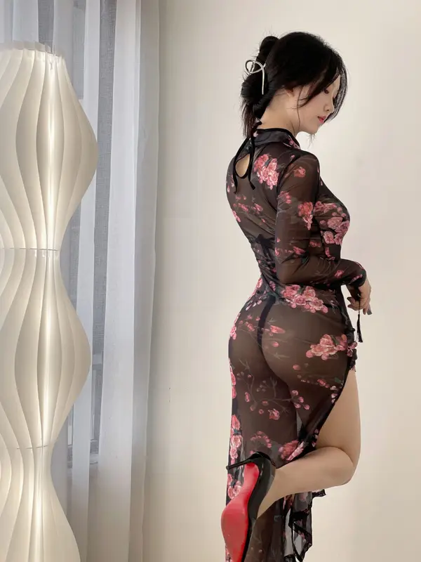 利世《情趣旗袍》(38P)