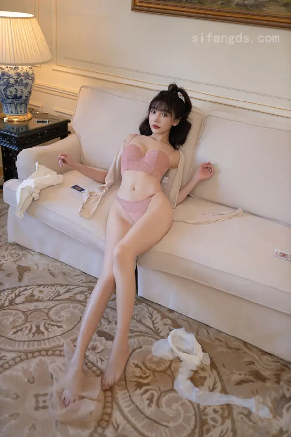Vol. 9806 陆萱萱&安然anran《私购流出》(120P + 2V)