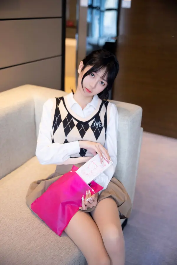 谢小蒽《电动棒》(139P + 4V)