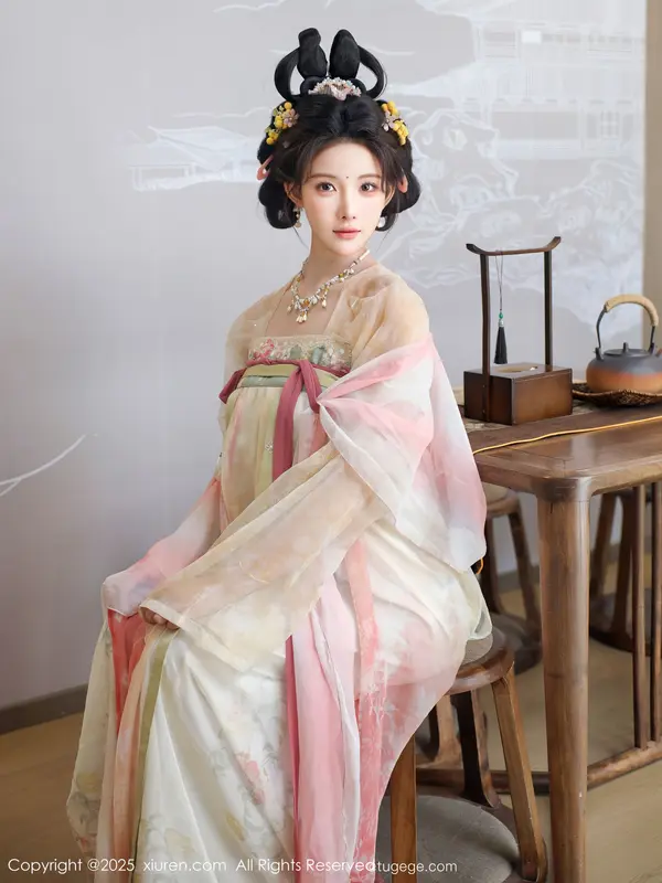 Vol. 10645 梨霜儿(83P)