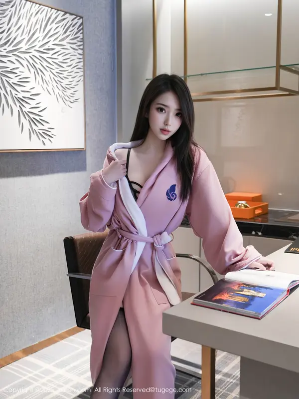 Vol. 10669 烧烧小桃(100P)