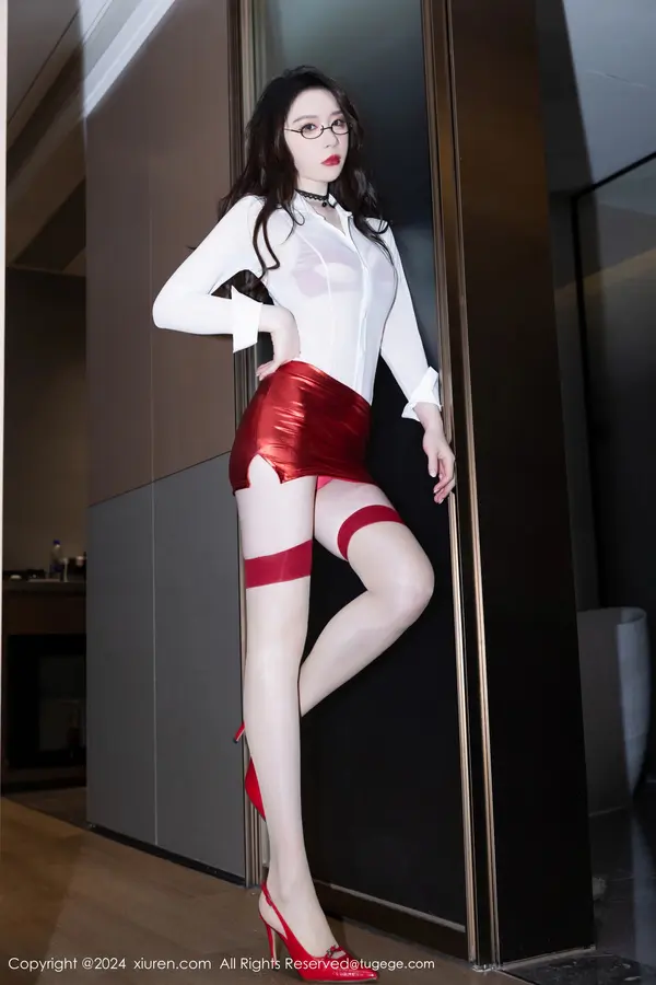 Vol. 08719 梦心玥(102P)
